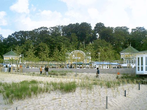 Die Strandpromenade und der Kurplatz des Ostseebades G�hren